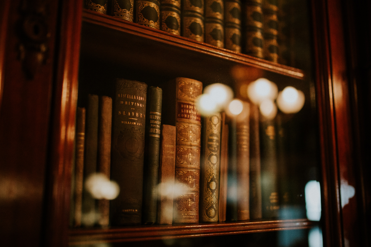 legal books arranged on a shelf: Innovative Deal-Making